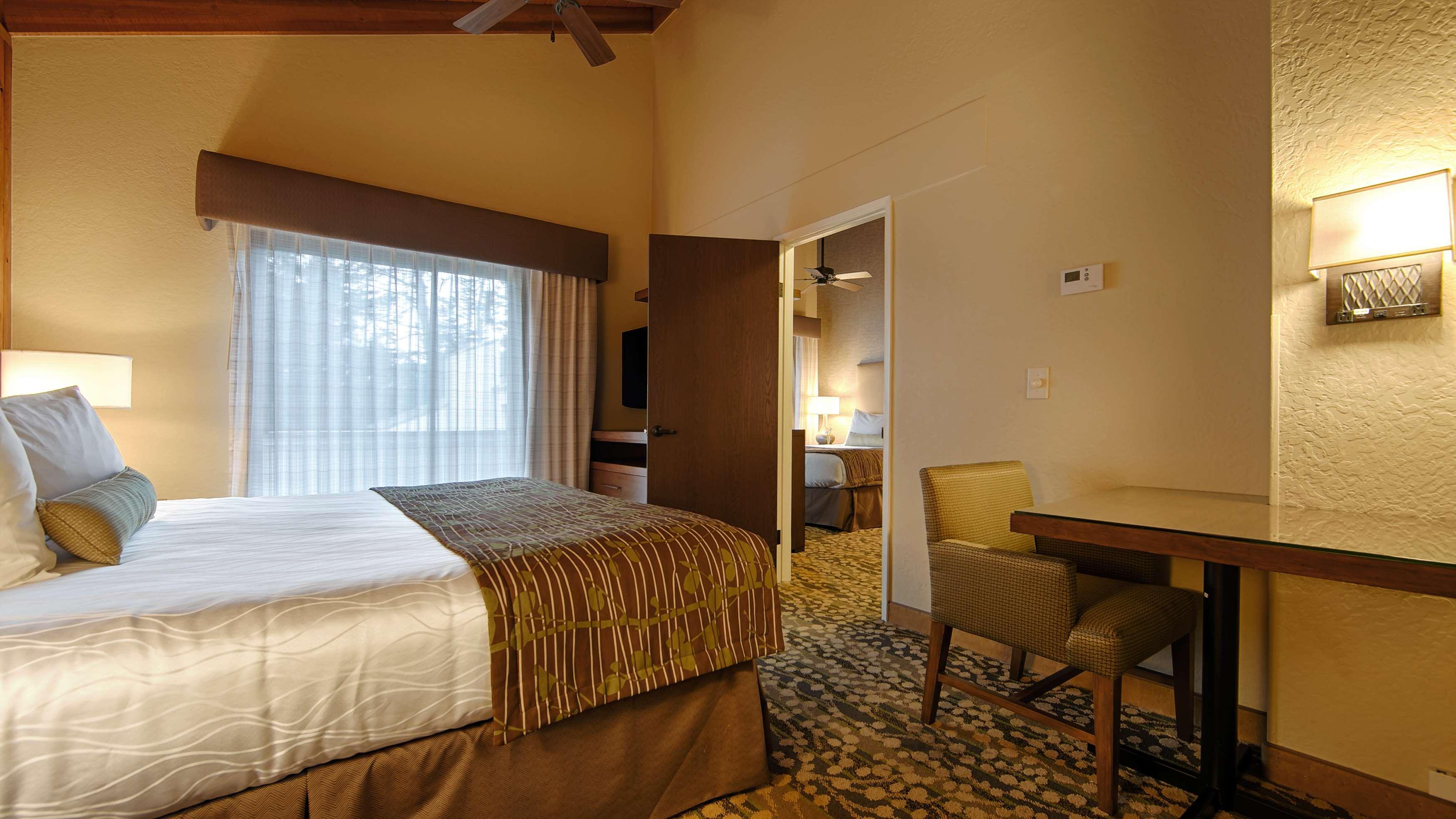 Best Western The Inn & Suites Πασίφικ Γκρόουβ Εξωτερικό φωτογραφία