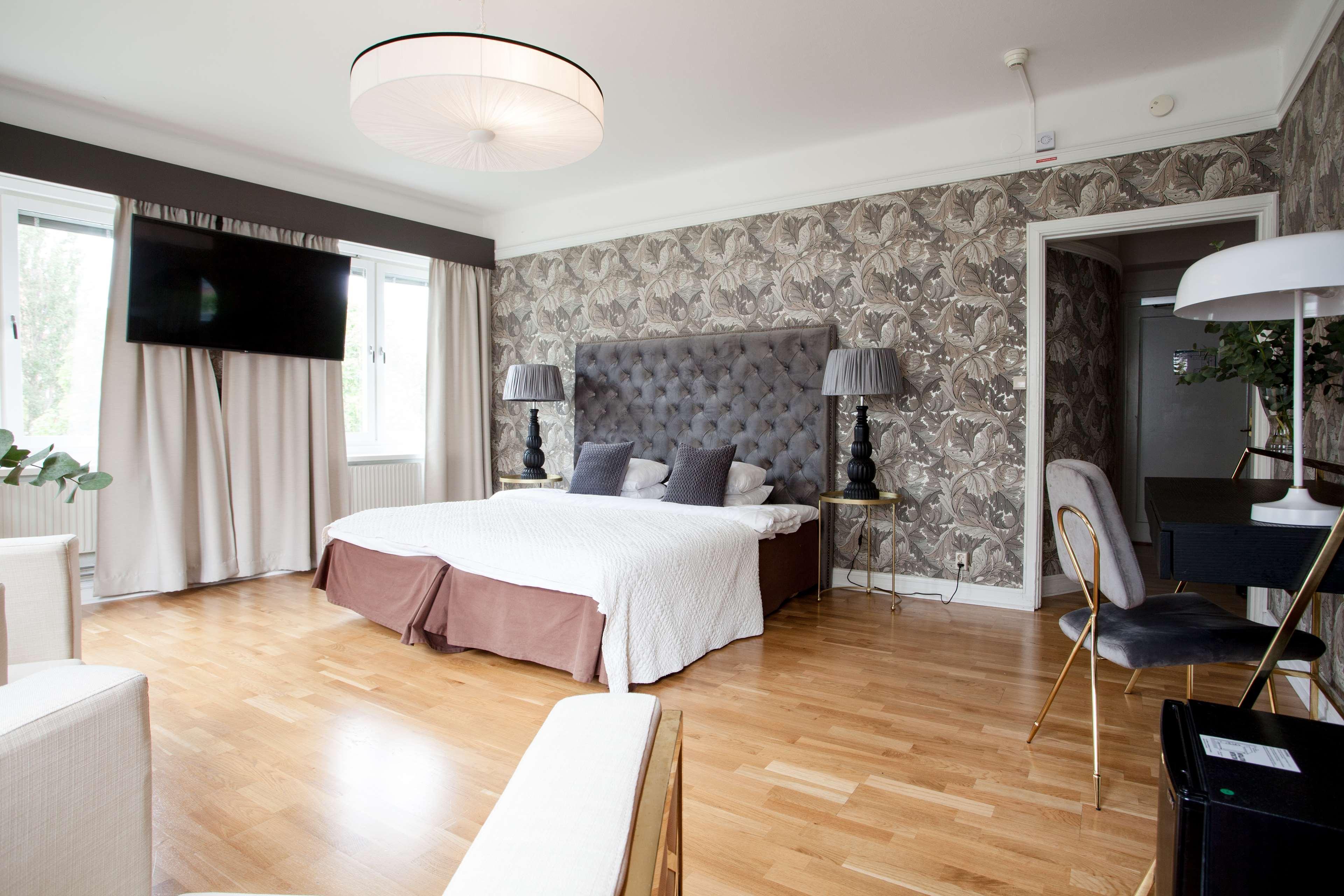 Best Western The Inn & Suites Πασίφικ Γκρόουβ Εξωτερικό φωτογραφία