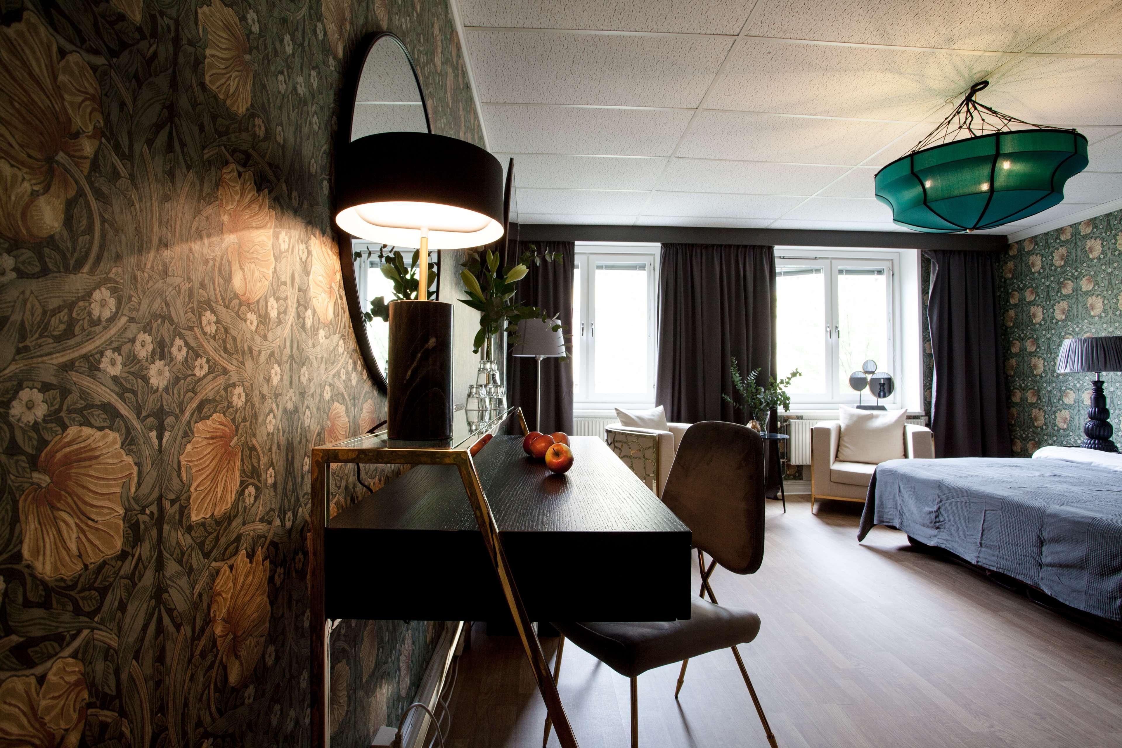 Best Western The Inn & Suites Πασίφικ Γκρόουβ Εξωτερικό φωτογραφία