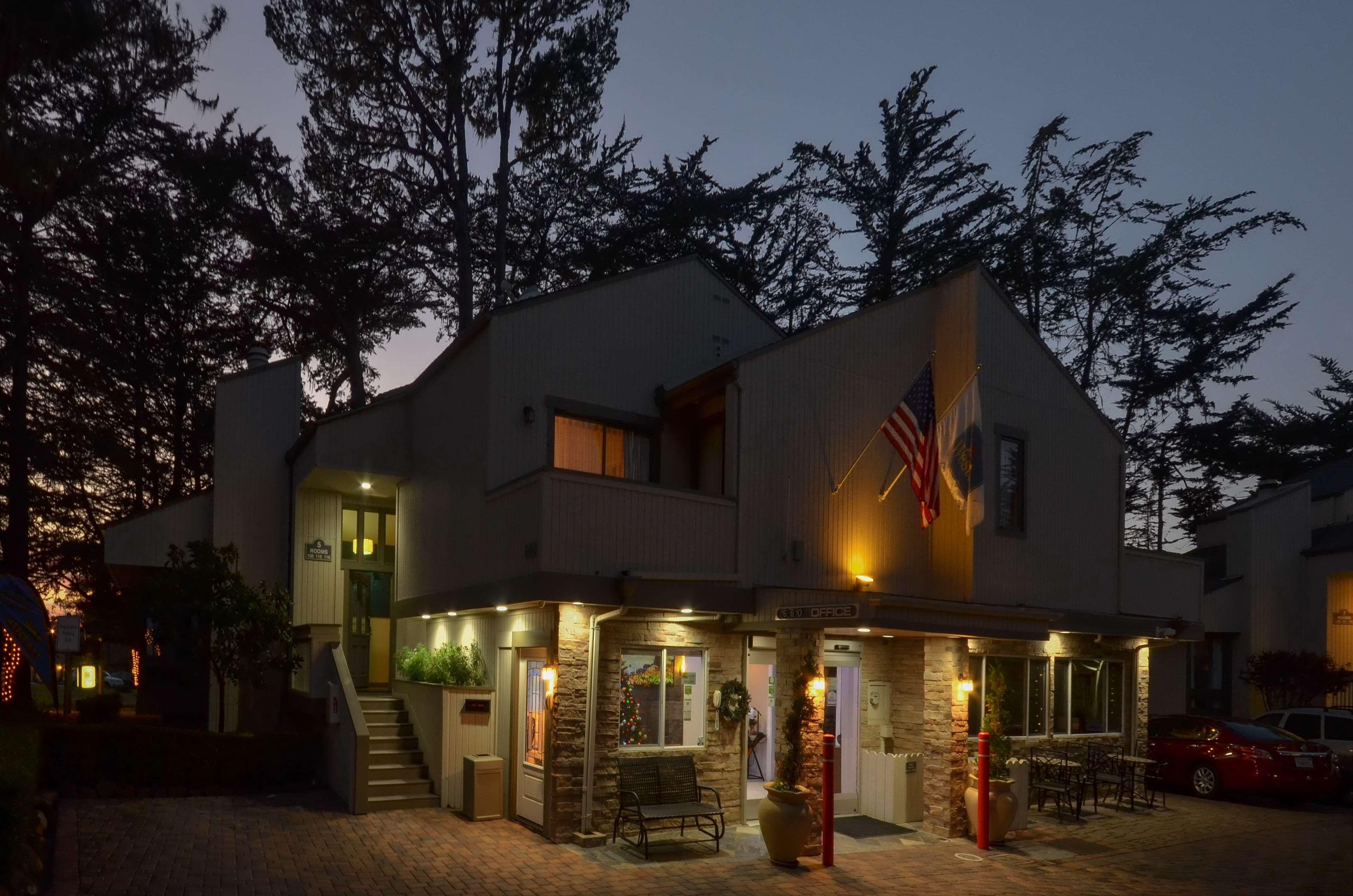 Best Western The Inn & Suites Πασίφικ Γκρόουβ Εξωτερικό φωτογραφία