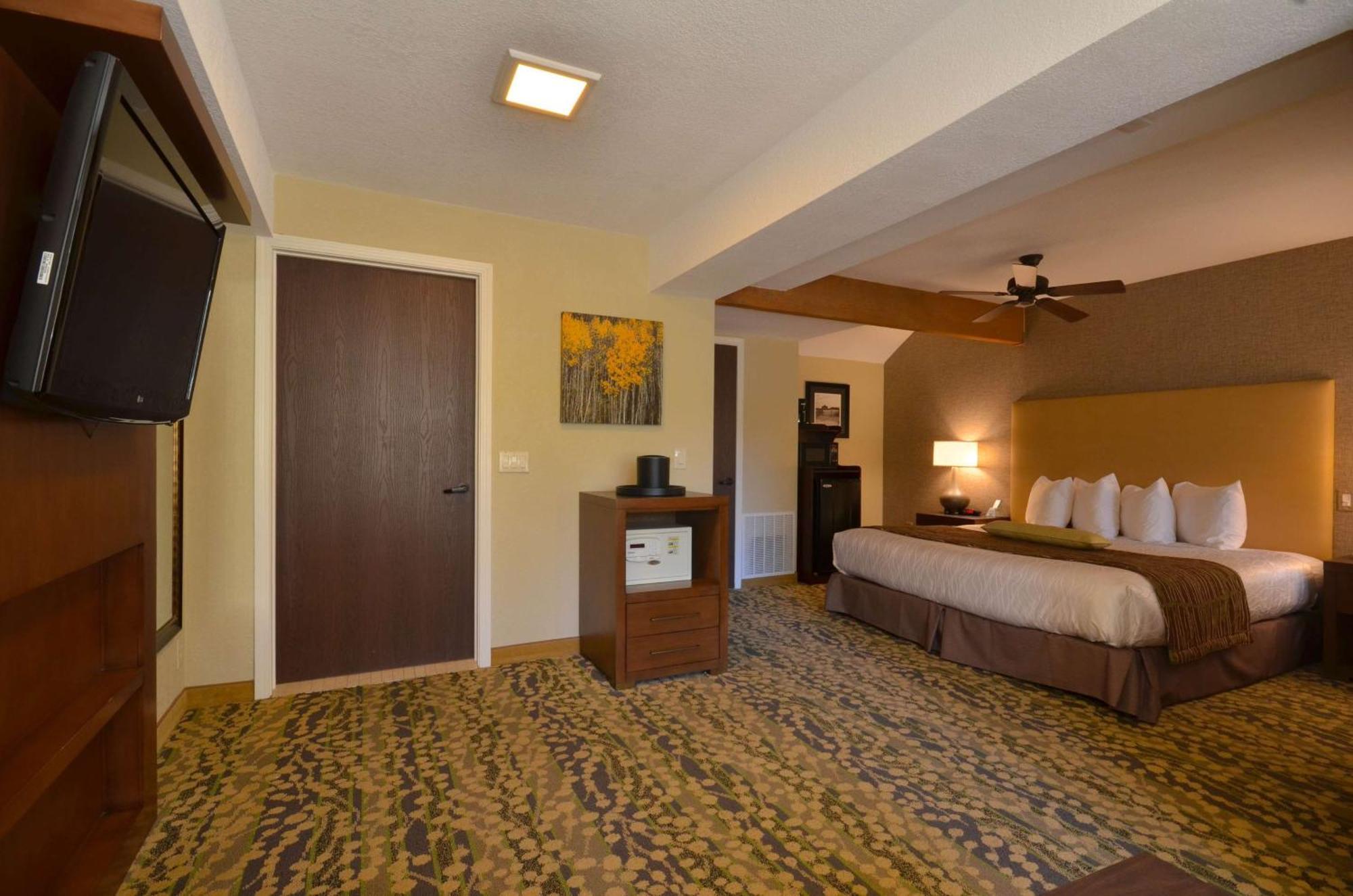 Best Western The Inn & Suites Πασίφικ Γκρόουβ Εξωτερικό φωτογραφία