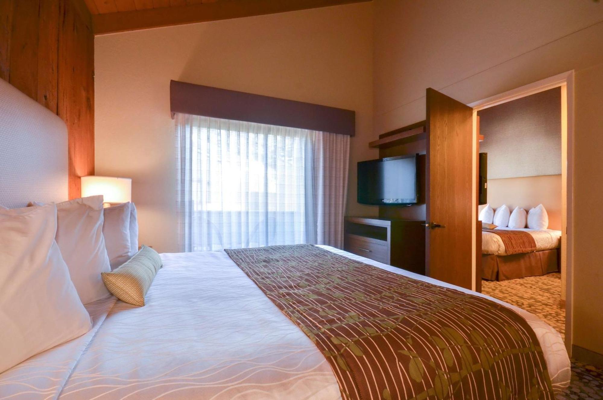 Best Western The Inn & Suites Πασίφικ Γκρόουβ Εξωτερικό φωτογραφία