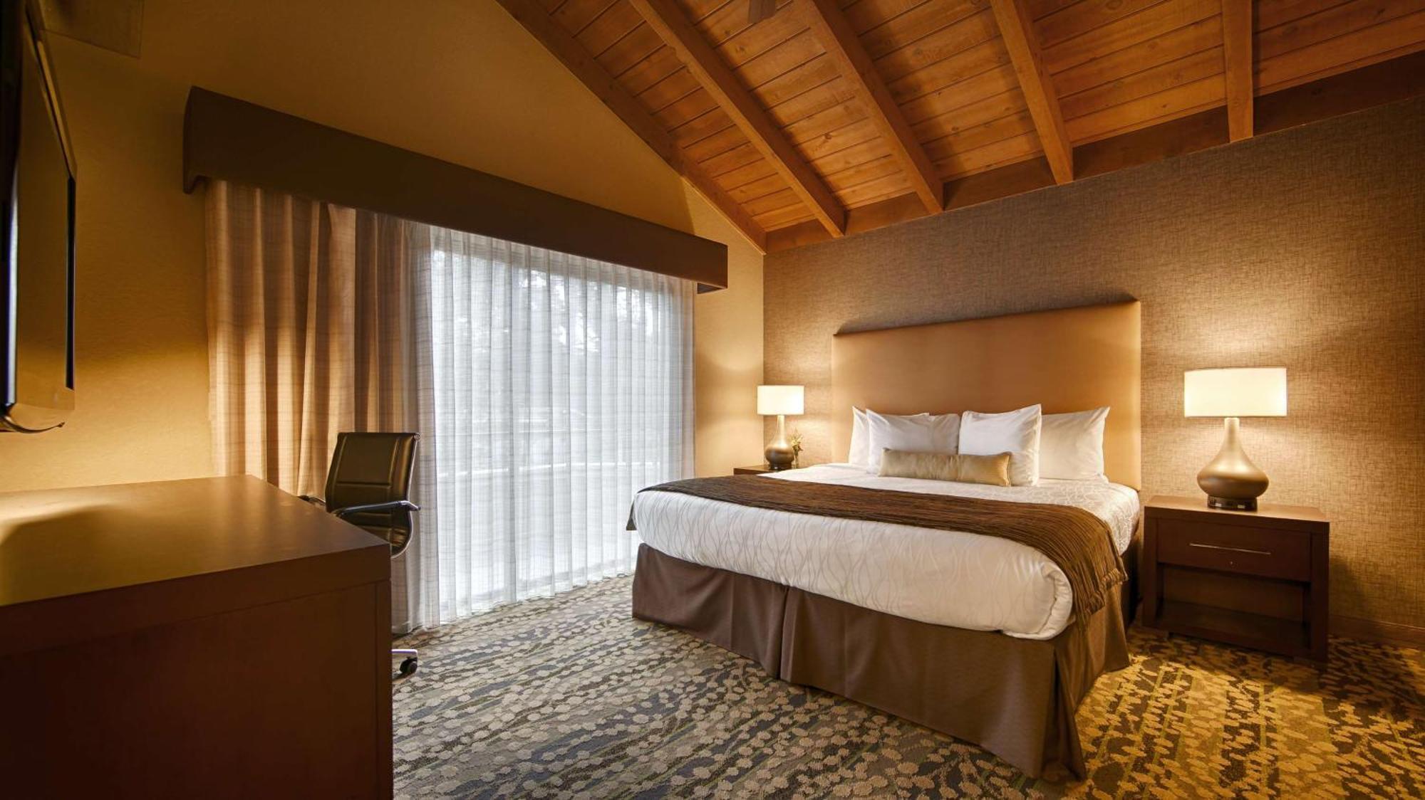 Best Western The Inn & Suites Πασίφικ Γκρόουβ Εξωτερικό φωτογραφία