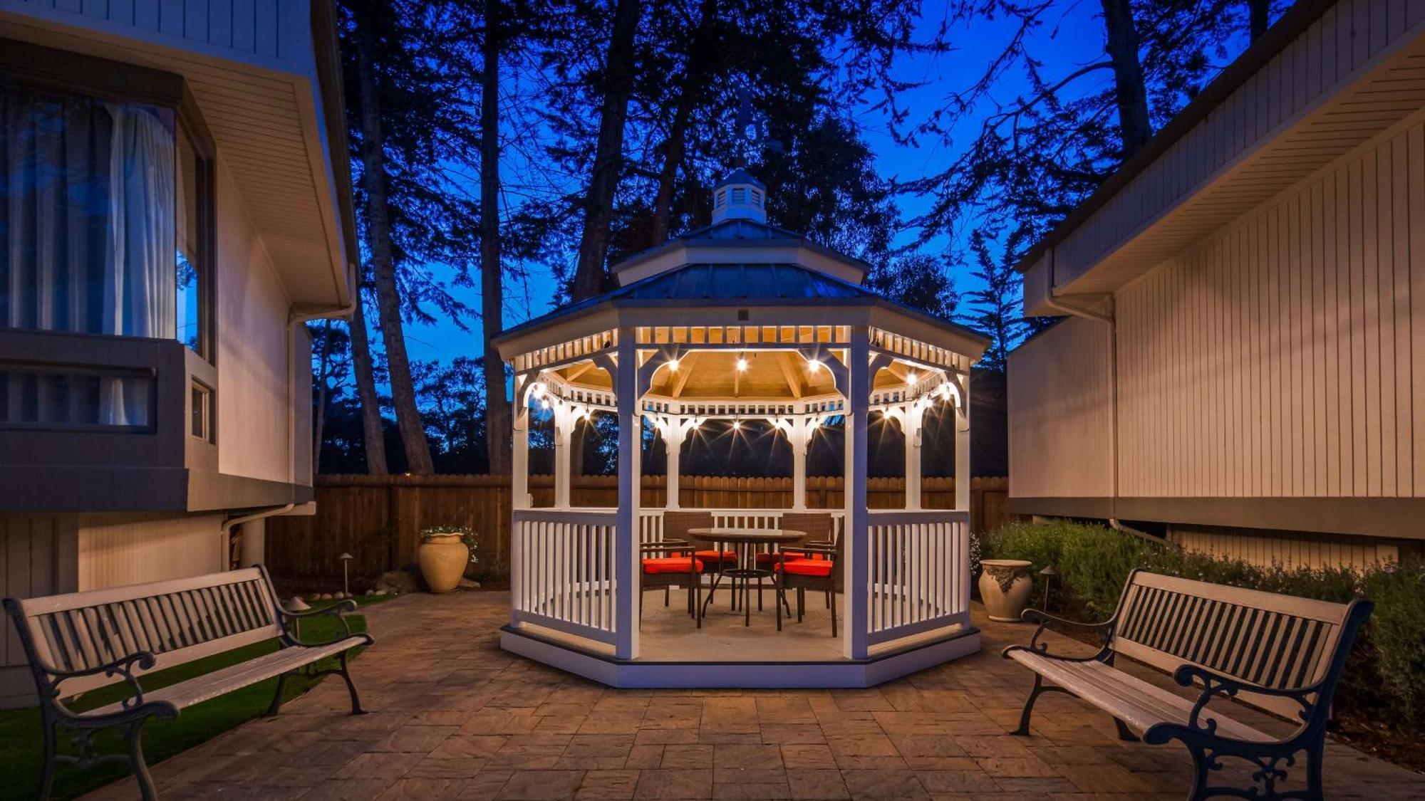 Best Western The Inn & Suites Πασίφικ Γκρόουβ Εξωτερικό φωτογραφία
